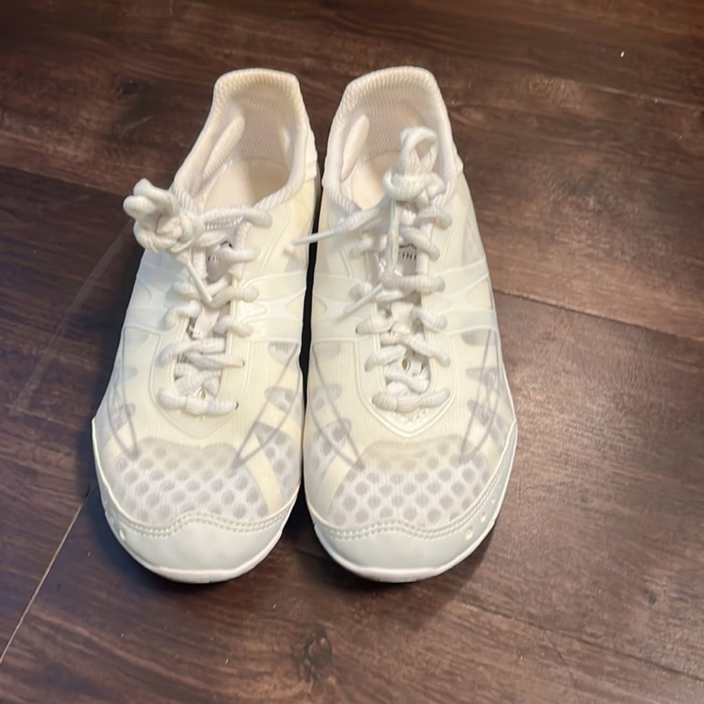 Nfinity Vengeance Cheer Sneakers